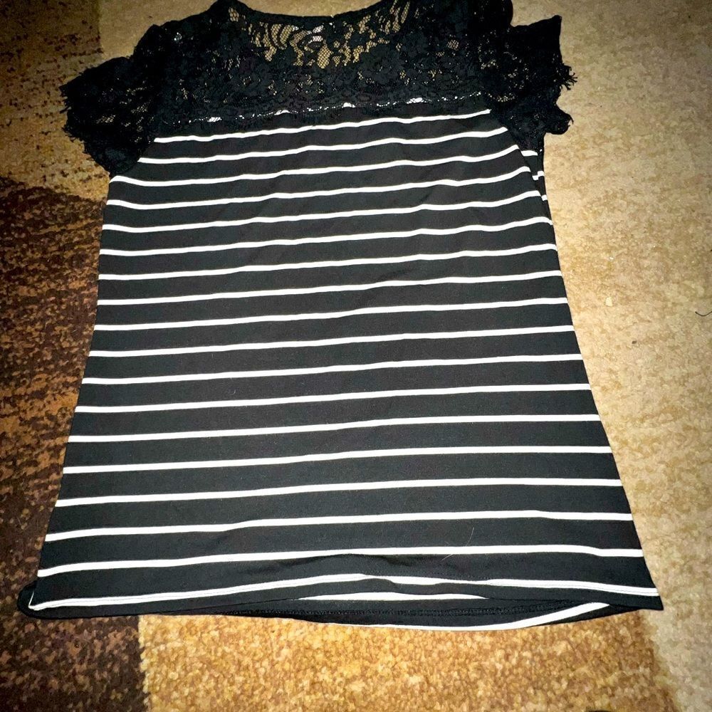 Roz & Ali shirt